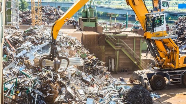 Scrap-handling_on_plant_1200x900_17598